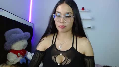 Victoria online show from February 2025 07:58:01 PM