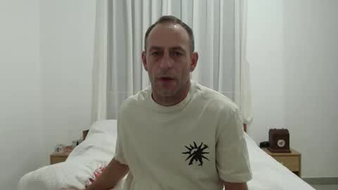 Snapshot of g10303 chatting on October 2025 10:45:01 AM g103031910303 online show from October 2025 10:45:01 AM