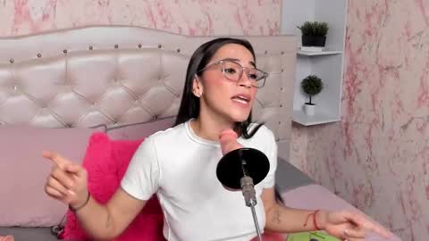 Snapshot of gabbieskinny chatting on November 2025 05:15:02 PM gabbieskinny online show from November 2025 05:15:02 PM