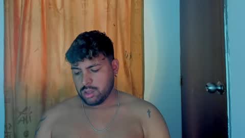 Snapshot of gabbo__ chatting on February 2025 08:11:02 PM GABO online show from February 2025 08:11:02 PM