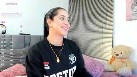 Gabriela  online show from November 2025 12:11:02 AM