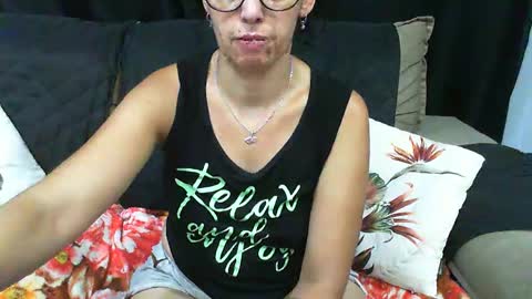 gaby  layla online show from January 2025 10:17:02 PM