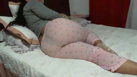 gaby  layla online show from September 2025 11:07:01 PM