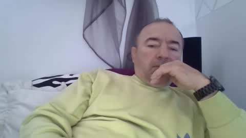 gabriel9_2003 online show from April 2026 08:42:01 AM