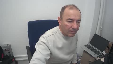 Snapshot of gabriel9_2003 chatting on April 2026 10:10:02 AM gabriel9_2003 online show from April 2026 10:10:02 AM