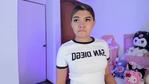 Snapshot of gabriela_miller2 chatting on February 2025 01:48:02 AM Gaby online show from February 2025 01:48:02 AM