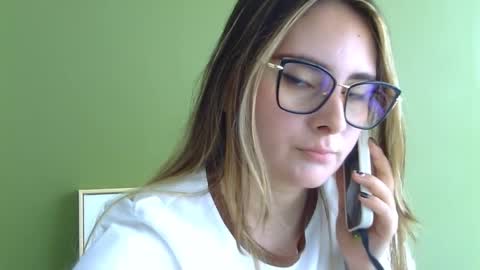 Snapshot of gabriela_miller_2 chatting on November 2025 04:17:01 PM Gabriela Miller online show from November 2025 04:17:01 PM