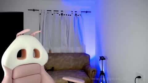 Snapshot of gabriela_r chatting on September 2025 12:38:02 PM Gabriela online show from September 2025 12:38:02 PM