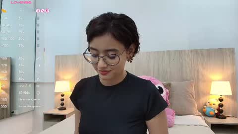 Snapshot of gabriela_vargas chatting on July 2026 04:09:01 AM Gabriela Vargas online show from July 2026 04:09:01 AM