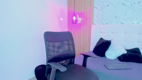 Gabriela Evans MS online show from January 2025 02:04:02 AM