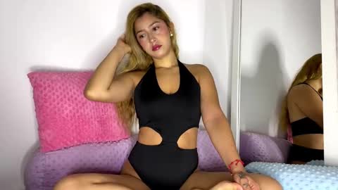 gabrielatafur1 online show from October 2025 11:07:01 AM