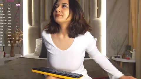 Snapshot of gabriella_wils chatting on May 2026 07:02:02 AM Gabriella online show from May 2026 07:02:02 AM