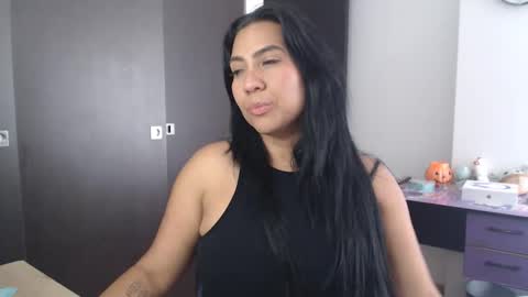 Snapshot of gaby_bluexx chatting on June 2026 08:36:01 PM Gaby Blue online show from June 2026 08:36:01 PM