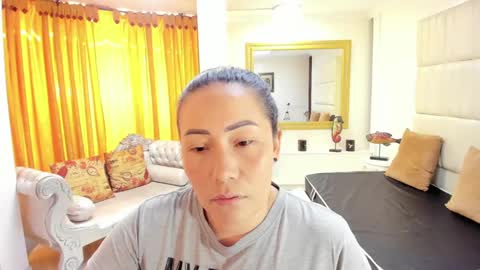 Snapshot of gaby_trent chatting on September 2025 02:10:01 PM gabriela online show from September 2025 02:10:01 PM