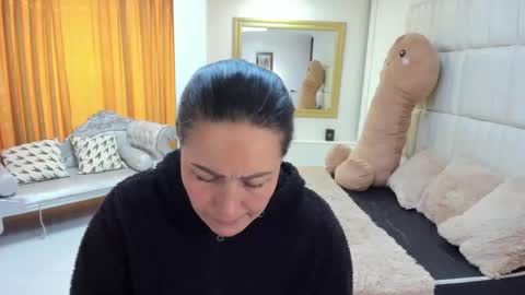 Snapshot of gaby_trent chatting on November 2025 02:17:01 PM gabriela online show from November 2025 02:17:01 PM