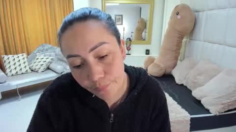 Snapshot of gaby_trent chatting on November 2025 04:29:02 PM gabriela online show from November 2025 04:29:02 PM