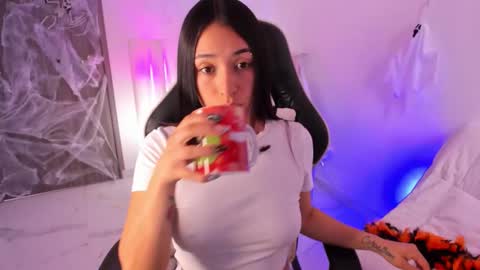 Snapshot of gaby_yummy chatting on October 2025 04:53:02 PM Gabriela online show from October 2025 04:53:02 PM