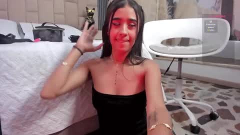 Gaby Owens  online show from April 2026 10:15:02 PM