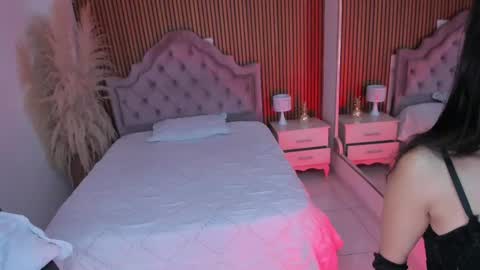 Gaby Owens  online show from April 2026 09:50:02 PM