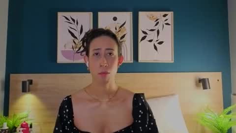 Gaby online show from November 2025 07:48:02 PM