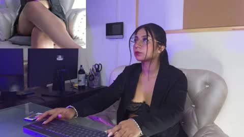 GABYTAYLOR online show from November 2025 02:06:01 PM