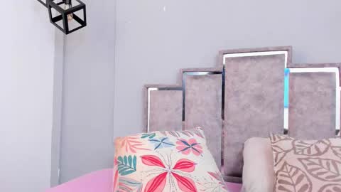 gabyyjones online show from February 2025 11:39:02 AM