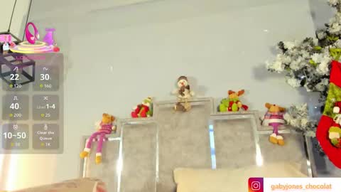 gabyyjones online show from December 2025 11:38:02 AM