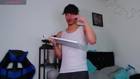 Snapshot of gael_jones chatting on October 2025 05:33:01 AM gael_jones online show from October 2025 05:33:01 AM