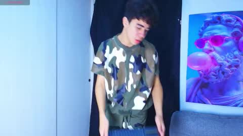 Snapshot of gael_moon chatting on March 2026 04:03:02 AM Gael Moon online show from March 2026 04:03:02 AM