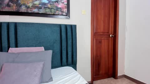 GahiaBelucci online show from March 2026 06:18:02 PM