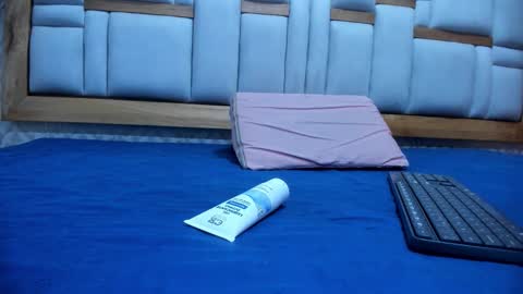 galaanderson online show from November 2025 11:09:02 AM