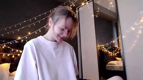 Snapshot of galaxyandromeda chatting on December 2025 08:12:01 AM My name Lou 3 online show from December 2025 08:12:01 AM