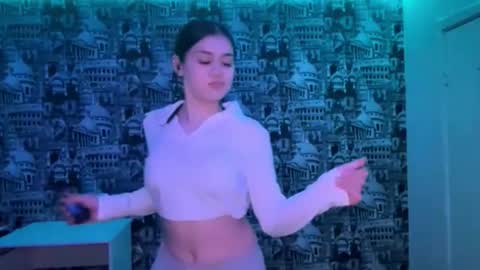 Snapshot of galehudley chatting on December 2025 07:07:01 PM Abigail online show from December 2025 07:07:01 PM