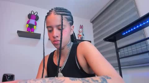 Snapshot of gangster_girl chatting on December 2025 04:52:02 AM GANG online show from December 2025 04:52:02 AM