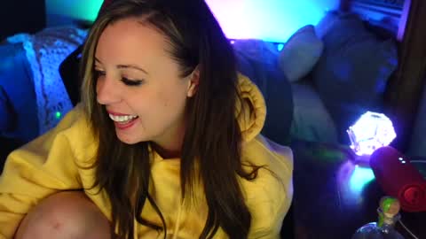 Jenna  - be back MONDAY night.  online show from February 2025 12:17:01 PM