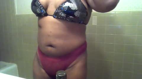 Snapshot of gardeniaspear chatting on November 2025 11:42:02 PM Gardenia online show from November 2025 11:42:02 PM