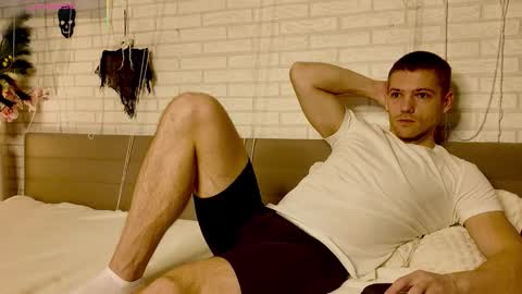 Snapshot of garettvosss chatting on November 2025 06:36:01 AM Gared online show from November 2025 06:36:01 AM