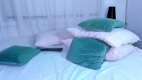 Snapshot of garnetsugar chatting on December 2024 09:18:02 AM garnet online show from December 2024 09:18:02 AM