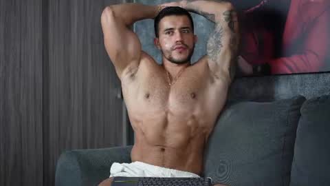Snapshot of garret_alvin_ chatting on August 2026 01:52:02 AM Garret online show from August 2026 01:52:02 AM
