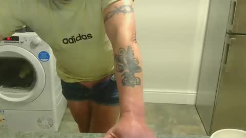 Gaz online show from November 2025 08:52:01 PM