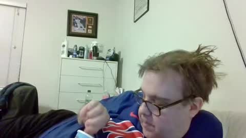 Snapshot of garyg930 chatting on December 2025 01:33:02 AM Gary online show from December 2025 01:33:02 AM