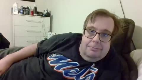 Snapshot of garyg930 chatting on February 2026 01:43:02 AM Gary online show from February 2026 01:43:02 AM