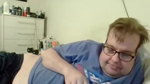 Snapshot of garyg930 chatting on February 2026 02:17:02 AM Gary online show from February 2026 02:17:02 AM