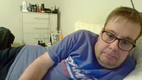 Snapshot of garyg930 chatting on February 2026 02:08:01 AM Gary online show from February 2026 02:08:01 AM