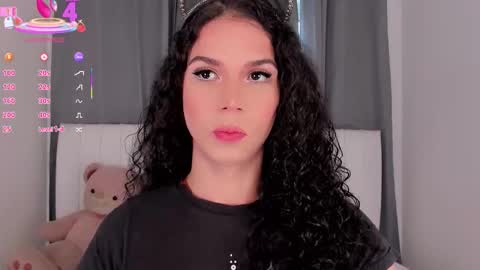 Vnecis Marn online show from October 2025 05:50:02 PM