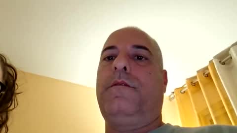 Snapshot of gatubela_45 chatting on April 2026 12:08:02 AM Vikinga y Espartano online show from April 2026 12:08:02 AM