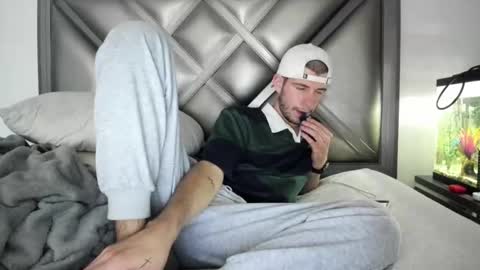 Snapshot of gayndepressed chatting on October 2025 02:36:02 AM Trace online show from October 2025 02:36:02 AM