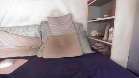 gayrobbin online show from March 2026 06:22:02 PM