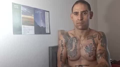 Snapshot of geekedoutlabs chatting on September 2025 11:52:01 PM Zanecubano online show from September 2025 11:52:01 PM