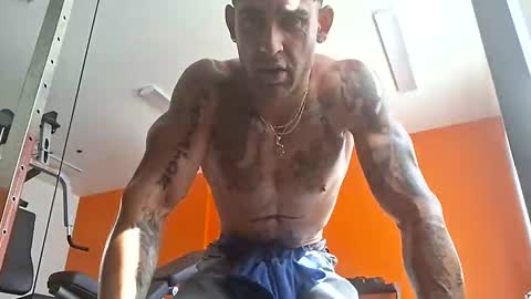 Snapshot of geekedoutlabs chatting on October 2025 07:33:02 PM Zanecubano online show from October 2025 07:33:02 PM